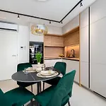 Azzurea Apartman *