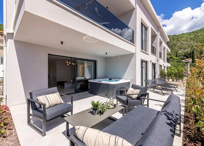 Apartament Azzurea *